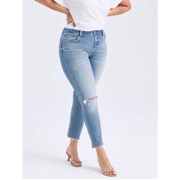 Abercrombie & Fitch Denim - NWT Abercrombie curve love high rise skinny jeans